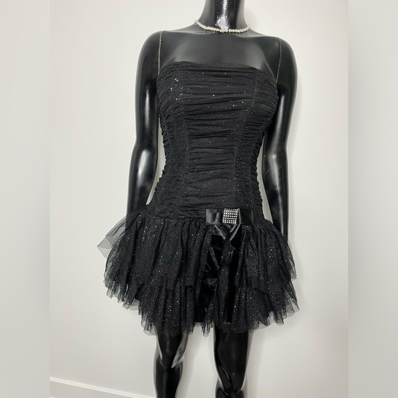 Sparkly Tutu Dress 🖤 - Picture 2 of 3